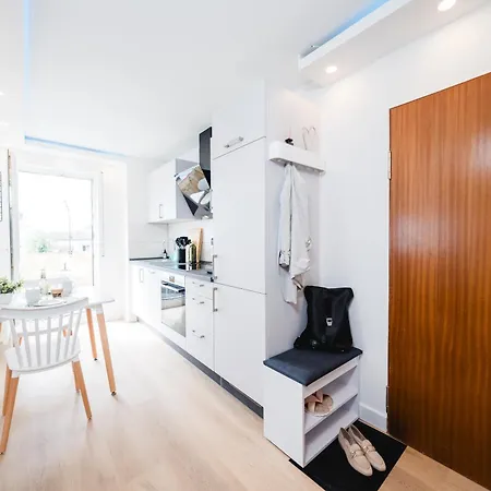 Bellabene Modernes Studioapartment In Zentraler Lage Mit Balkon, Arbeitsplatz, Parkplatz Appartamento Pforzheim