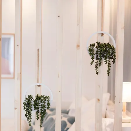 Bellabene Modernes Studioapartment In Zentraler Lage Mit Balkon, Arbeitsplatz, Parkplatz Apartmán *